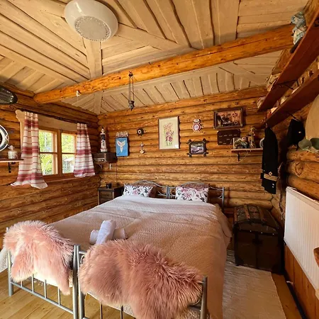 Metsakuurorti Puhkekeskus, Kunksmoor House Vikendica Vaeike-Saerge