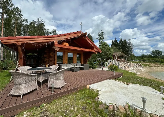 Metsakuurorti Puhkekeskus, Kunksmoor House 펜션 Vaeike-Saerge